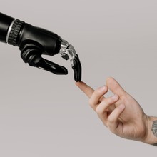 ディズニー、ワーナー、ユニバーサルが中国AI企業を提訴。生成AIによる著作権侵害に法的措置 画像