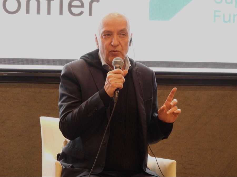 クリスチャン・ジュンヌ氏