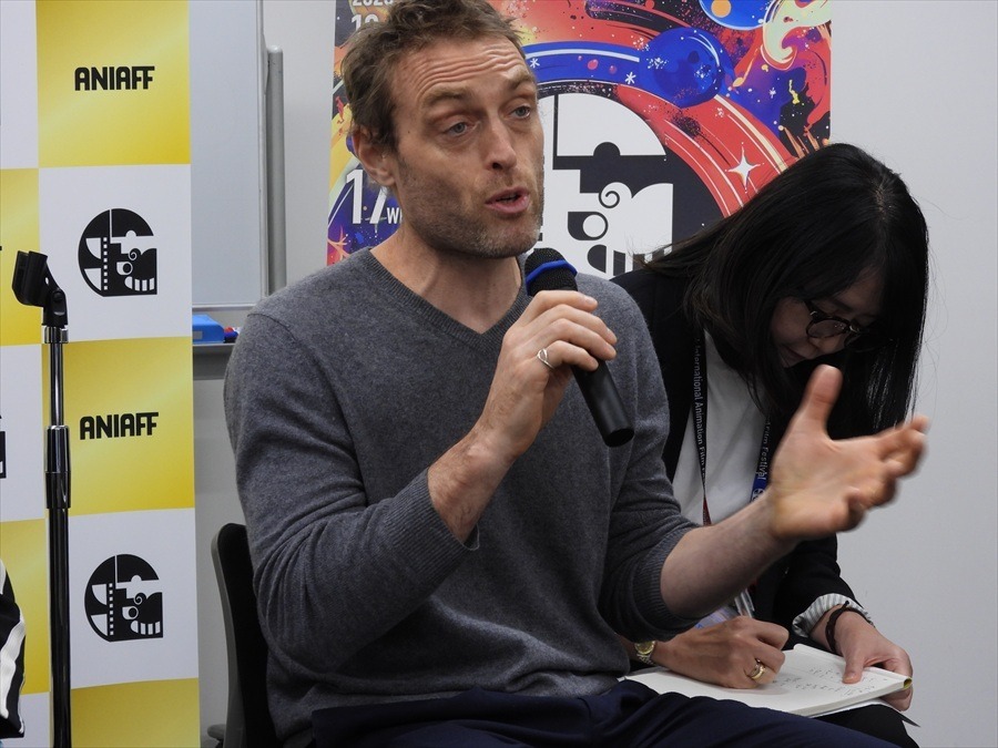 フェリックス・デフュール＝ラペリエール監督、