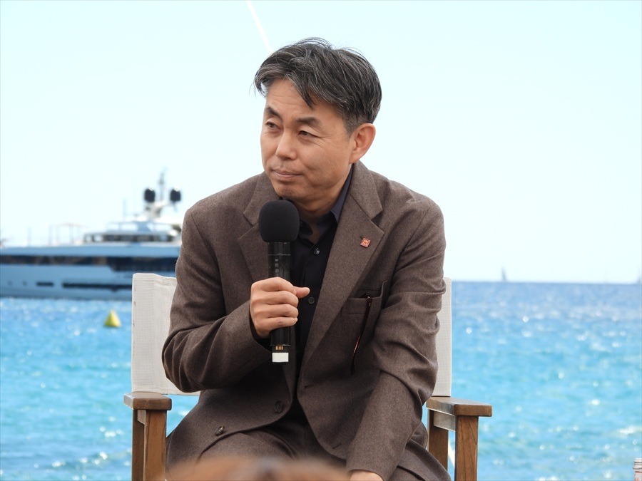 柳井康治氏