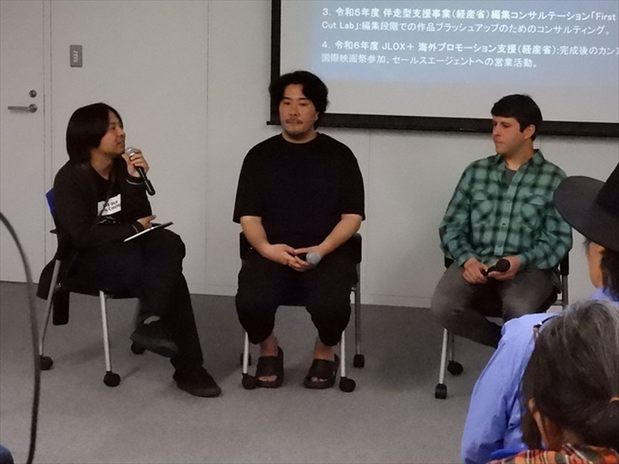 左から：渡邉一孝氏、藤元明緒監督、エリック・ニアリ氏