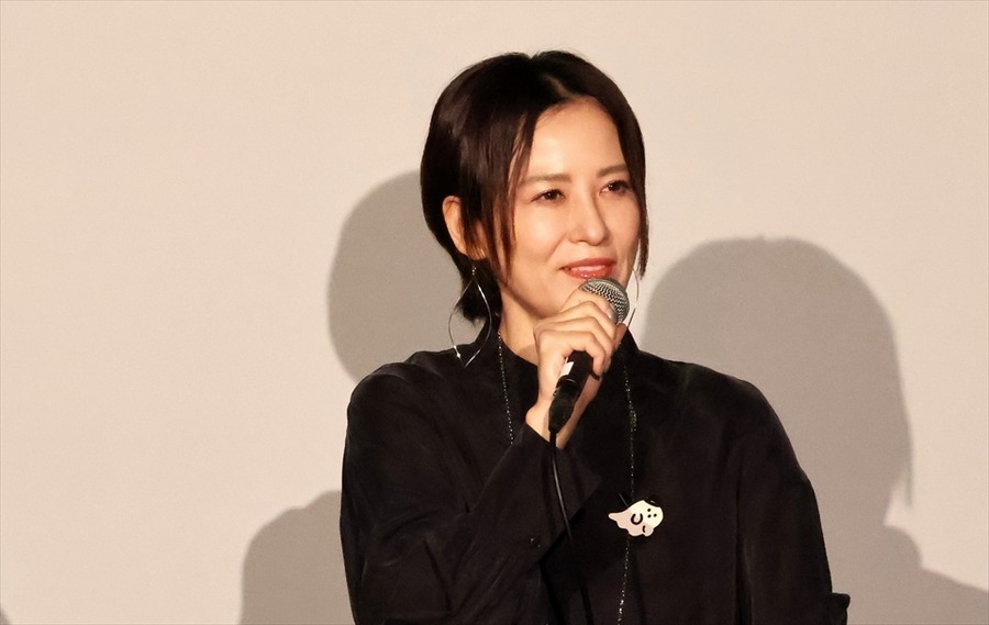 鈴木砂羽氏