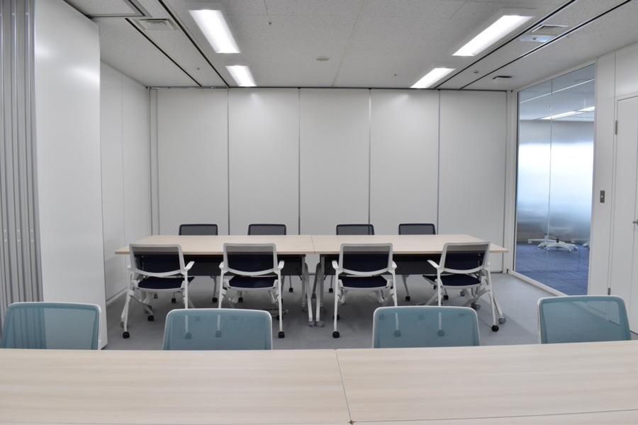 「東京コンテンツインキュベーションセンター」中野坂上への仮移転施設：会議室