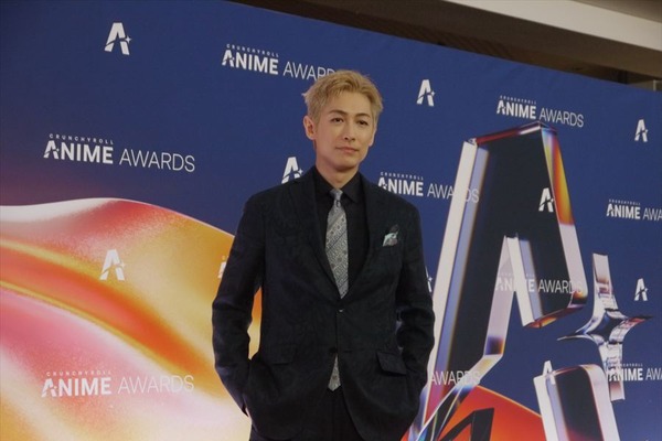 【クランチロール・アニメアワード2025】松岡茉優、ディーン・フジオカら豪華ゲストが来場、オレンジカーペットを彩る【写真】 画像