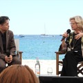 左:柳井康治氏、右:Wendy Mitchell氏