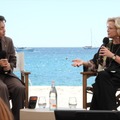 左:柳井康治氏、右:Wendy Mitchell氏