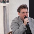 Dustin Yellin氏