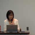 須川亜紀子氏