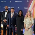 末平アサ氏（左から3番目）とクランチロールの幹部の面々