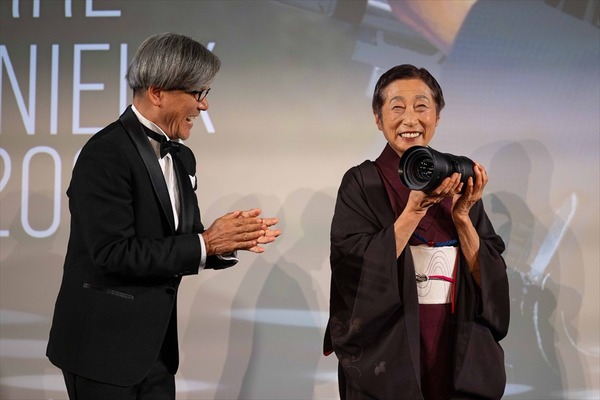 撮影監督・芦澤明子の「アンジェニュー・トリビュート」受賞式。グザヴィエ・ドランらも出席し功績をたたえる 画像