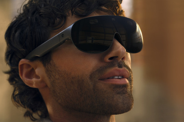 Meta VRグラス発表。メガネ部100gで5K OLED画面とアイトラ対応、Questアプリ互換　IMAX認証で3D映画やスポーツコンテンツも大量投入 画像