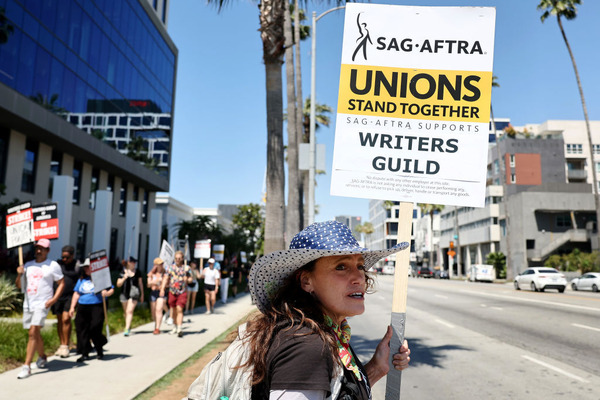 ハリウッド俳優組合の契約交渉は合意に至らず。期限を迎え全会一致でストライキを勧告 画像