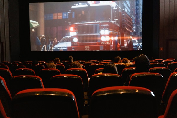 ハリウッドのWストライキを受け、2024年の世界映画興行収入が2023年比で5％減少するとの予測
