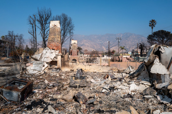 LA山火事、映画撮影の回復を目指す中で大きな打撃に。営業中の映画館は住民憩いの場となる 画像