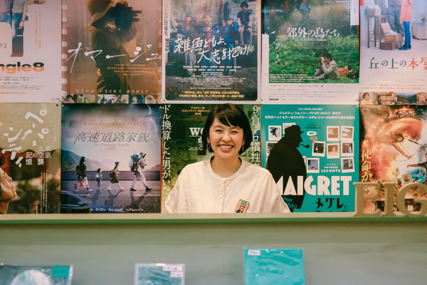 映画館が学校に行きにくい子どもの新たな居場所に。100年以上の歴史を持つ上田映劇が取り組む地域と映画館の関わり方