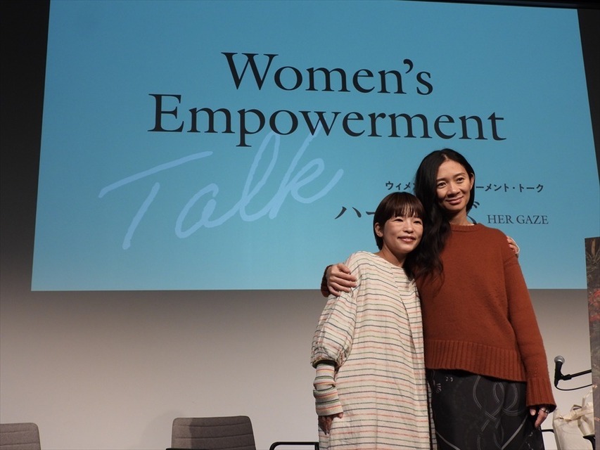 左：呉美保監督、右：クロエ・ジャオ監督