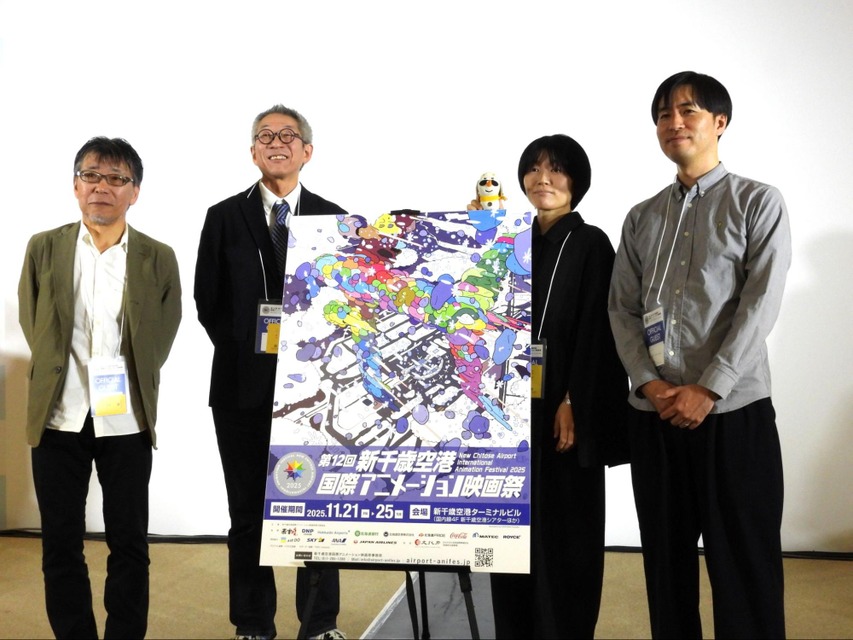 左から、及川雅昭チーフプロデューサー、八代健志監督、廣木綾子監督、日下部泰寛プロデューサー