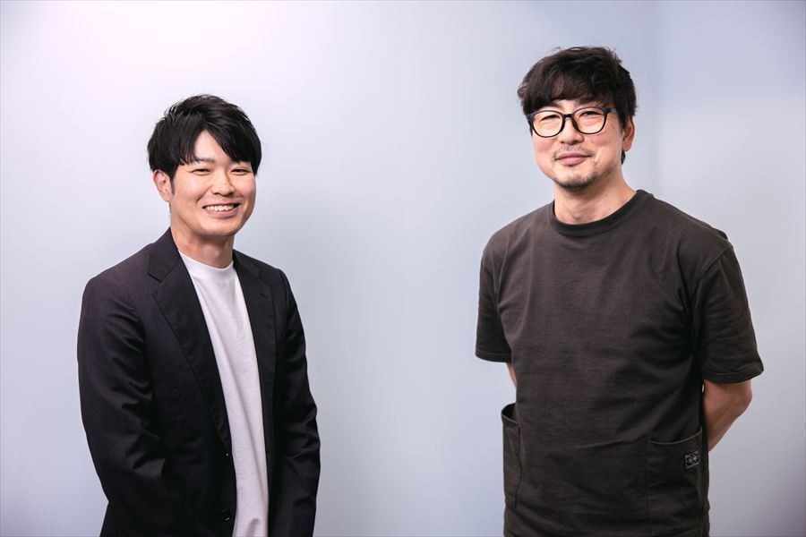 左：freee 木之下隆人氏、右：オーラスタジオ 上間康弘氏