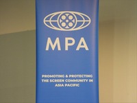 クロエ・ジャオ×呉美保が東京で対話：『ノマドランド』監督の自然と調和する仕事の流儀と女性のエンパワーメント【東京国際映画祭レポ】