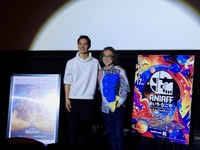 左：アレックス・ウー監督、右：塩田周三氏