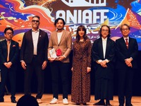 左から、真木太郎氏、オーブリー・ミンツ氏、岩井澤健治監督、ペネロープ・バジュー氏、塩田周三氏、井上伸一郎氏