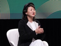 ローナ・ティー氏