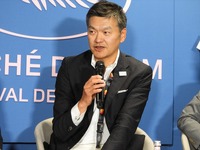 本裕一郎氏