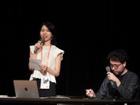 新井佑季氏（左）