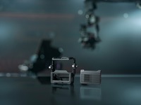 DJI、映像伝送システム「SDR Transmission 2」を発表。DCI 4K/60fps・遅延35ms・最大4km伝送に対応