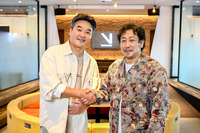 開発会議のために来日したイ・ジェギュ監督（左）と森井輝プロデューサー（右）