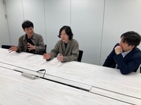 左から塚原怜氏、清水理央氏、岡田登志男氏