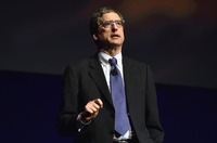トム・ロスマン氏